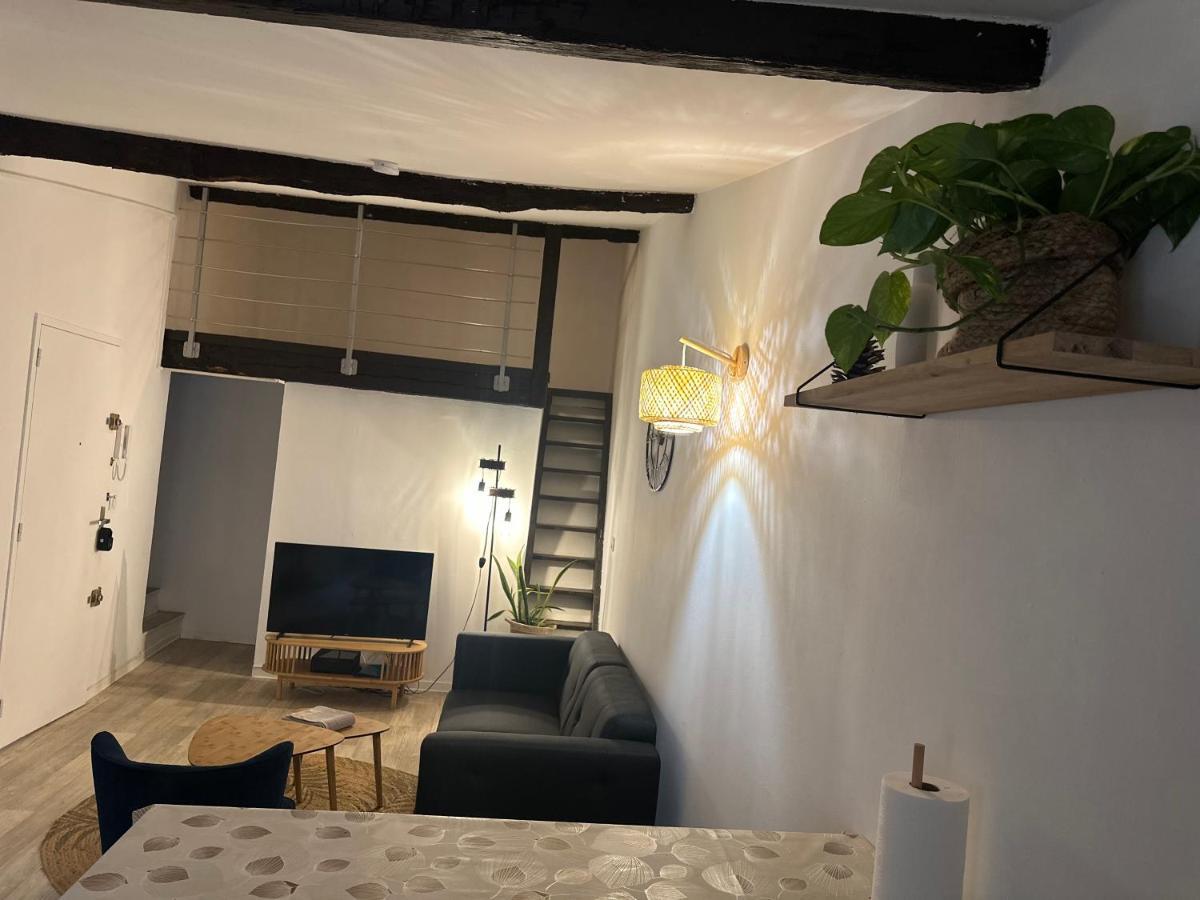 Apartment Pi N4 - - Place Parking Republique Inclus & Wifi *